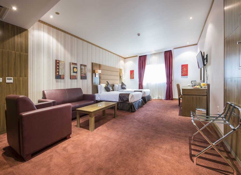 

Napoli - Dubai - Tulip Hotel LLC