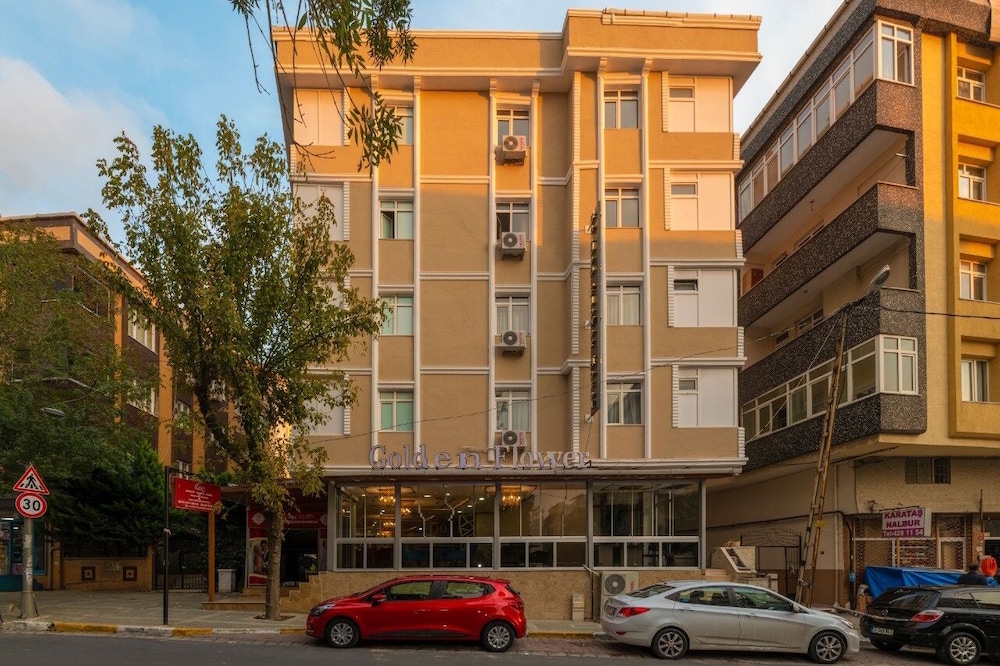 

Cagliari - Istanbul - Avrupa Palace Hotel