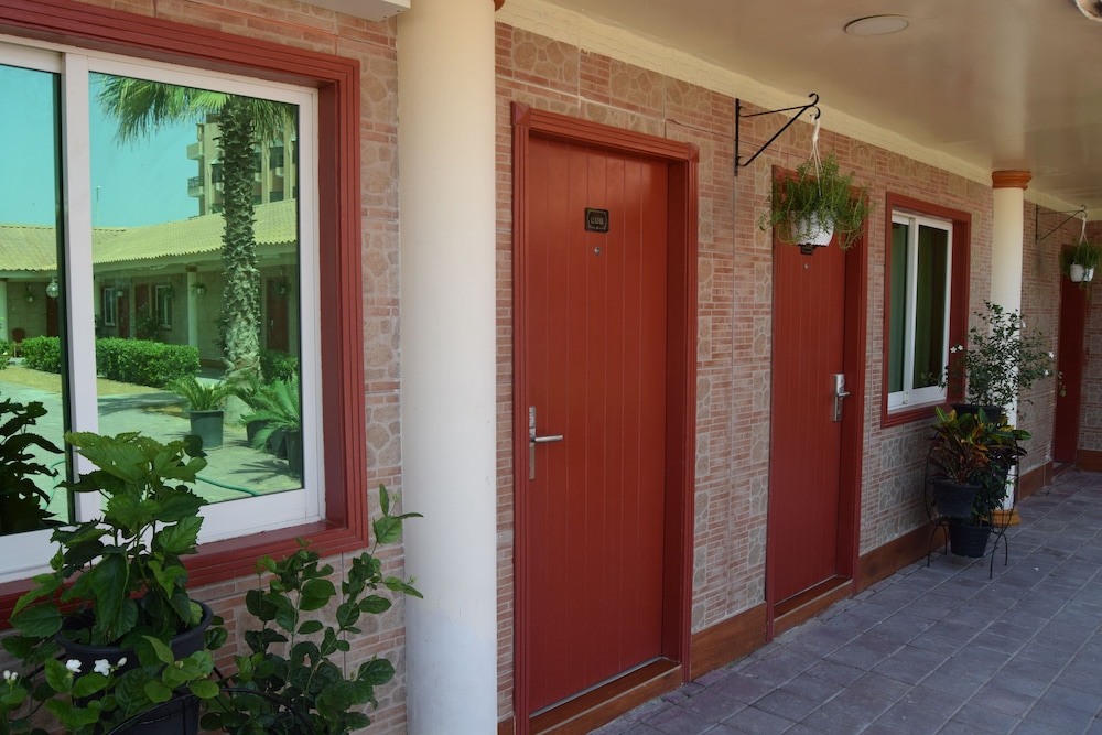 

Bologna - Dubai - Marhaba Resort