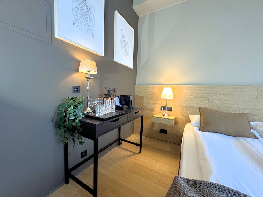 

Bologna - Reykjavik - Arctic Comfort Hotel
