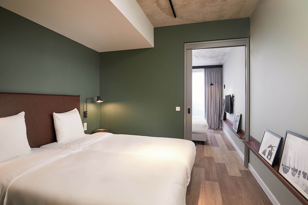 

Brindisi - Amsterdam - Corendon Urban Amsterdam Schiphol Airport Hotel