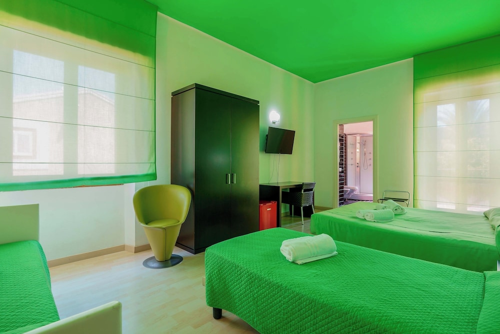 

Milano - SantʼAntìoco - Hotel I Colori