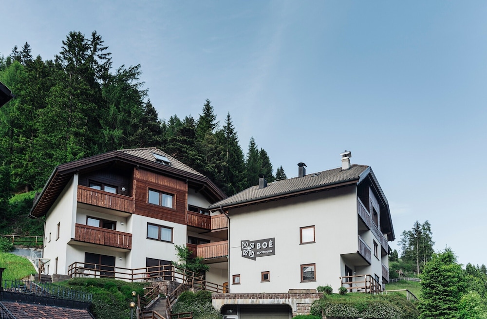 

Bologna - Dolomiti, Montagna Italia - Apartments Boè
