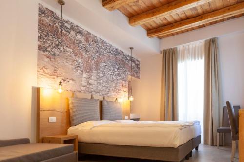 

Bari - Lago di Garda, Laghi Italia - epOche Hotel Zanella 1889