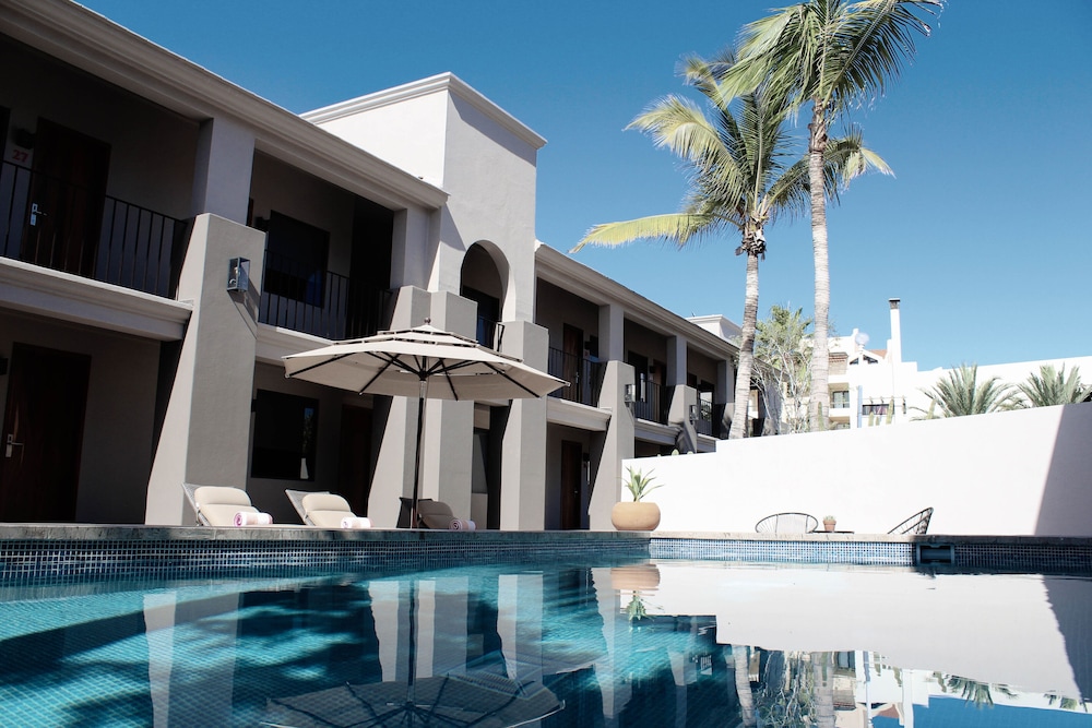

Milano - San José del Cabo - SIX TWO FOUR Urban Beach Hotel