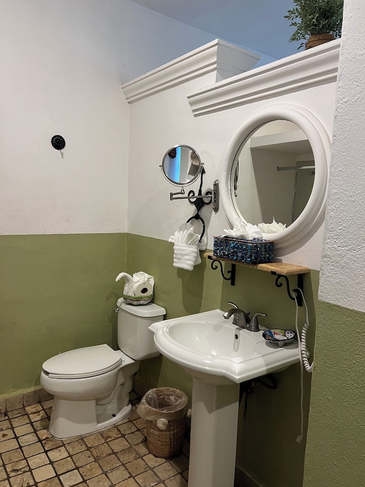 

Milano - San José del Cabo - El Encanto Inn & Suites