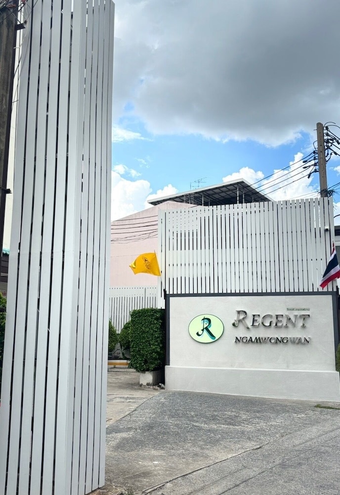 

Milano - Bangkok - Regent Ngamwongwan Hotel