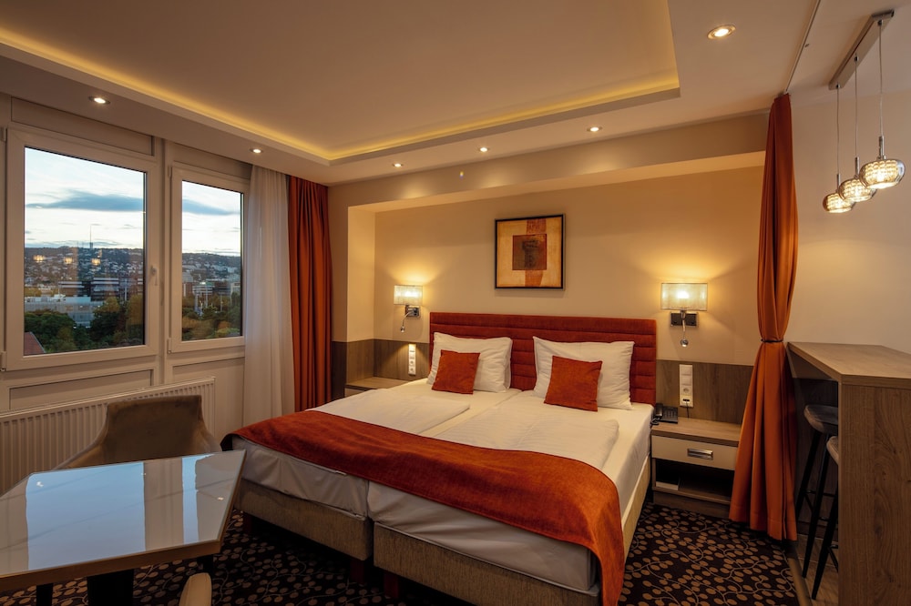 

Rimini - Budapest - Hotel Charles