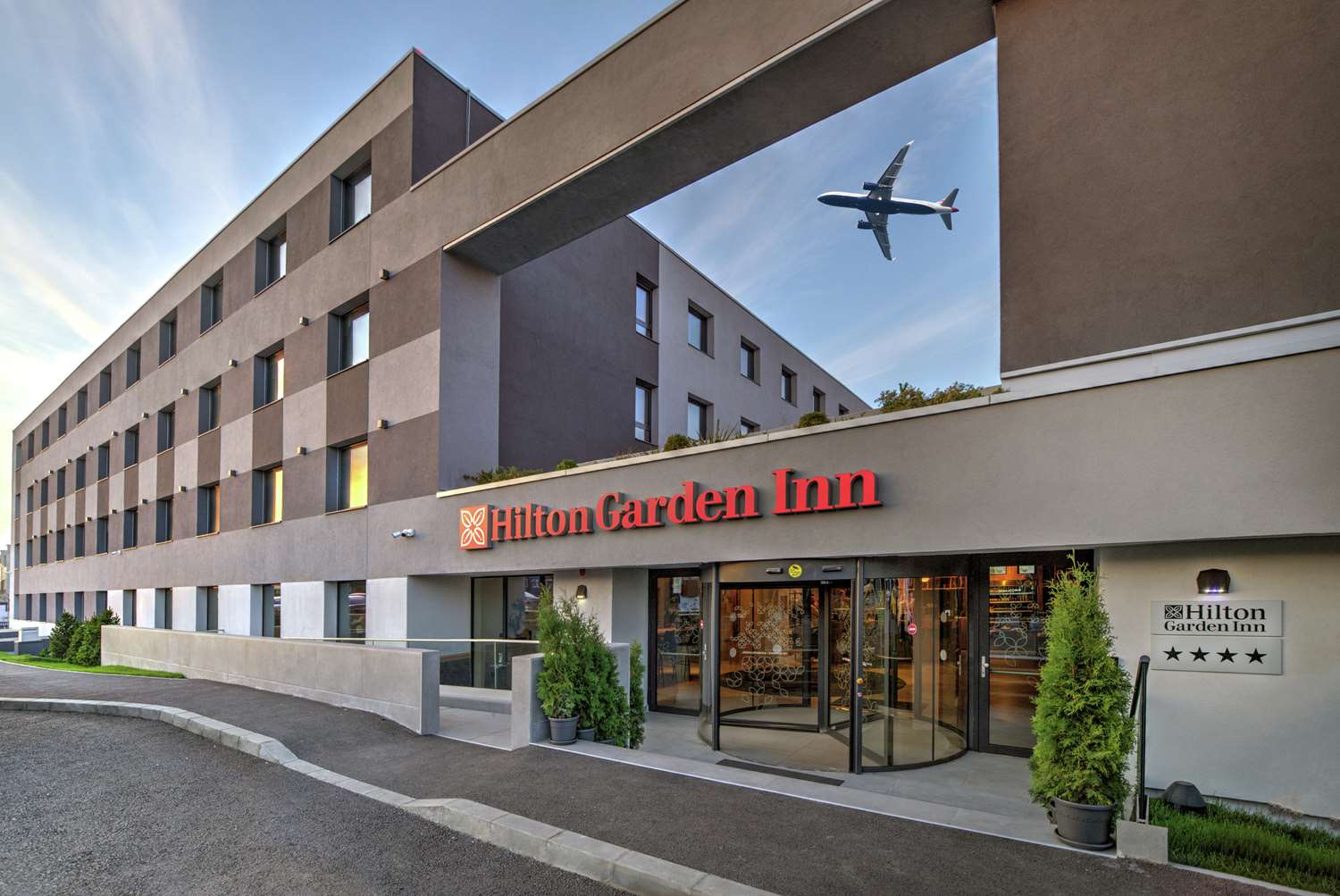 

Catania - Otopeni - Hilton Garden Inn Bucharest Airport
