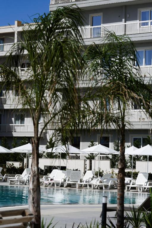 

Roma - Orikum - Naos Luxury Hotel
