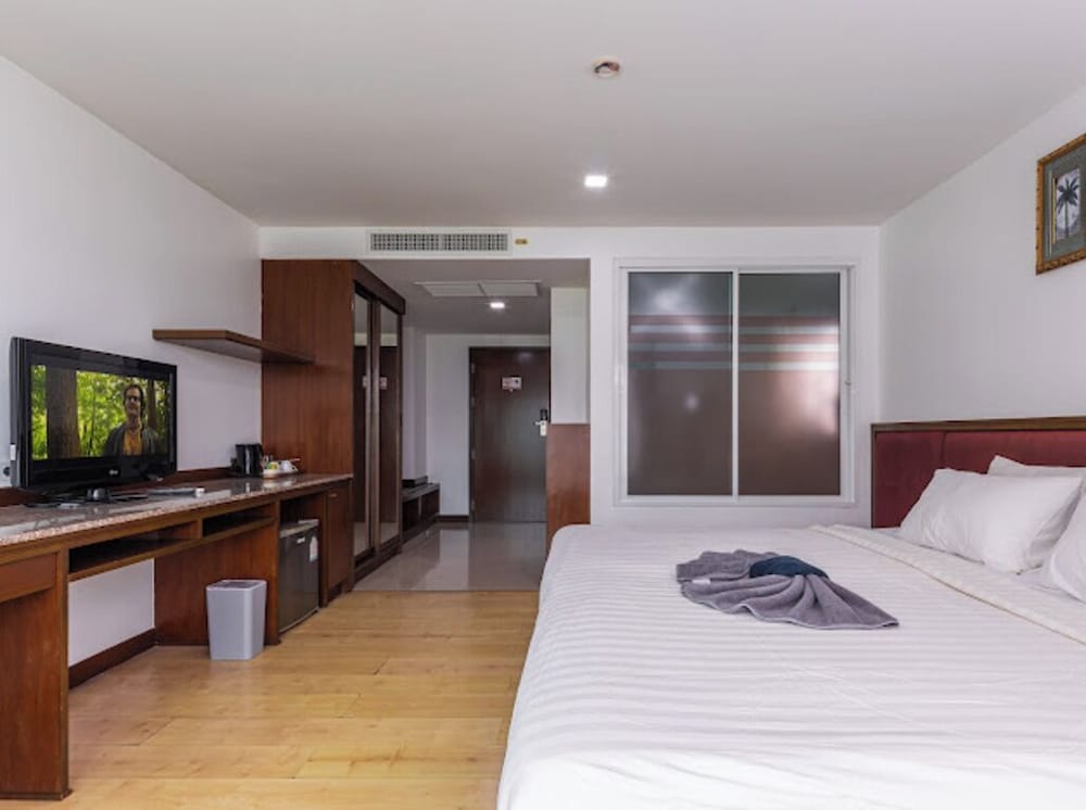 

Milano - Isola di Phuket, Thailandia - The Kris Resort Hotel