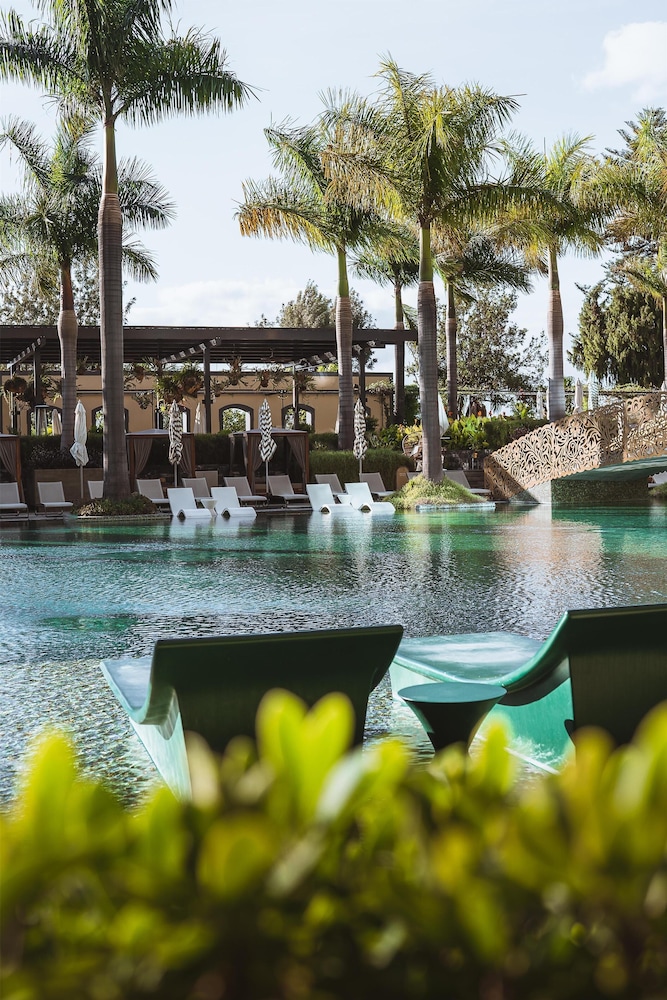 

Verona - Funchal - Savoy Palace - The Leading Hotels of the World - Savoy Signature