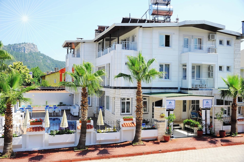 

Bari - Kemer - Amsterdam Boutique Hotel