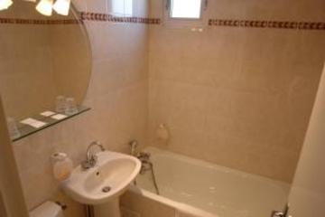 

Milano - Roissy-en-France - HOTEL DU PARC