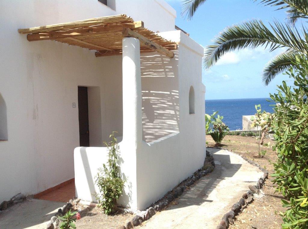 

Napoli - Stromboli, Isole Eolie - La Sciara Resort Hotel