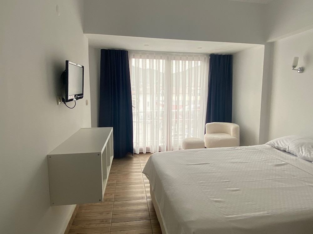 

Roma - Fethiye - Bouvardia Inn