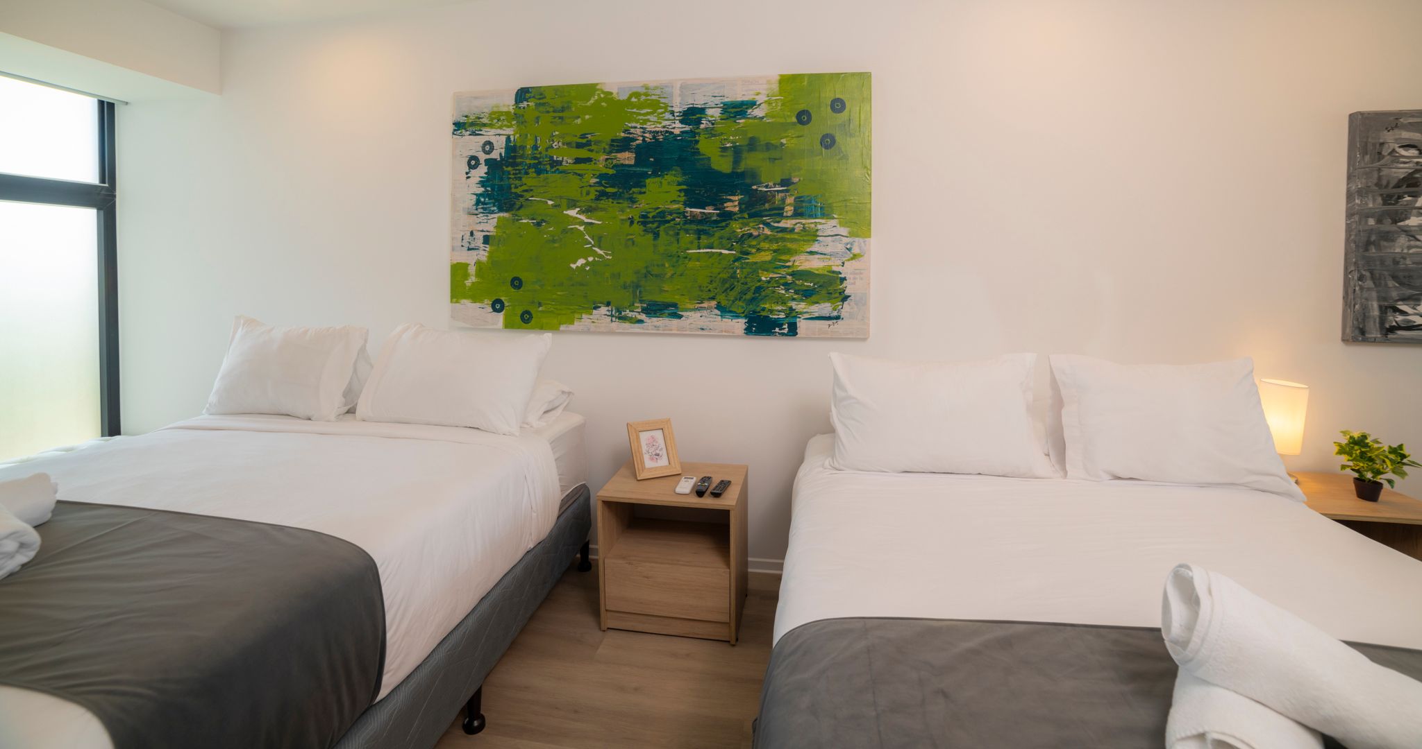 

Milano - San Jose - Bee Suites Escalante