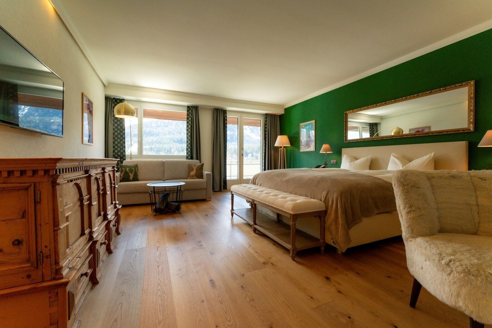 

Milano - Engadina, Montagna Svizzera - Appartamenti presso Hotel Europa