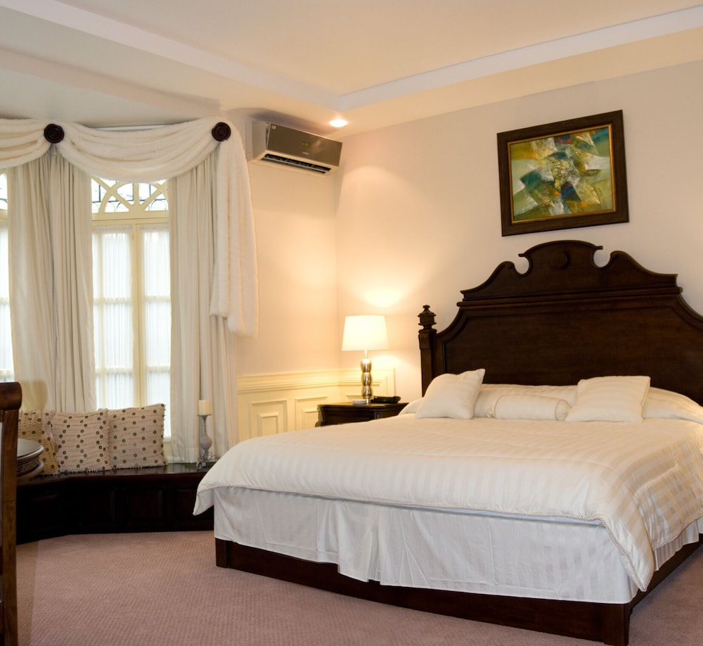 

Milano - San Jose - Sportsmens Lodge - Gentlemen's Club