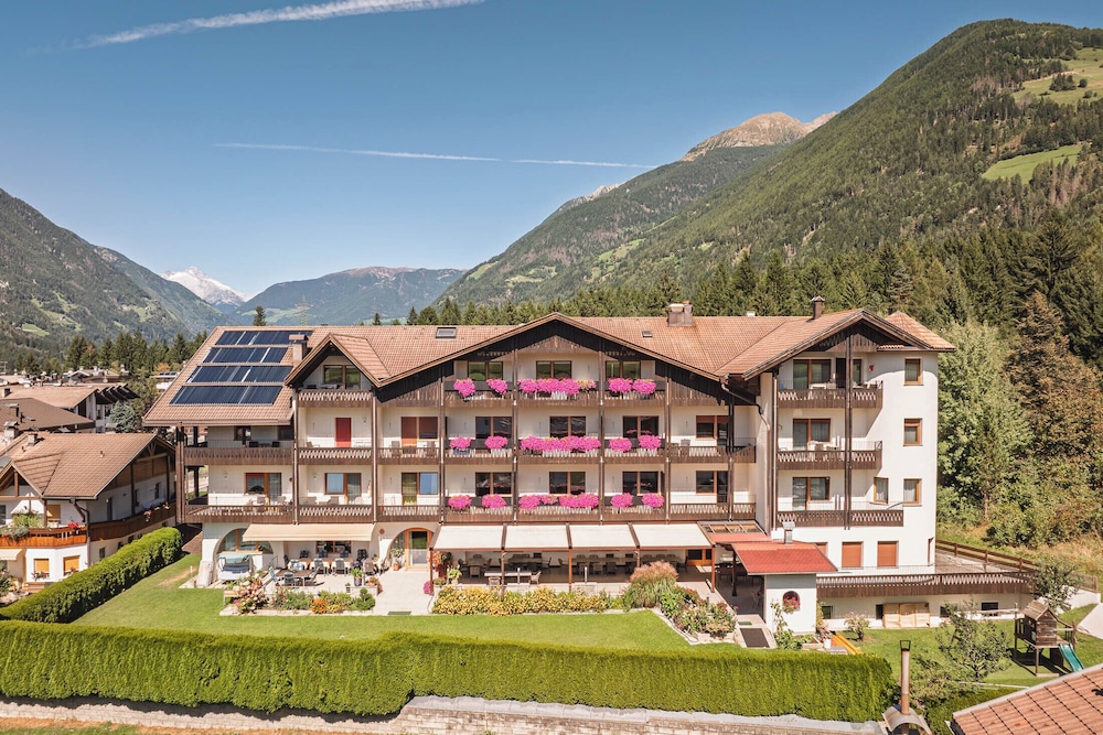 

Milano - Val Pusteria, Montagna Italia - Aparthotel Panorama