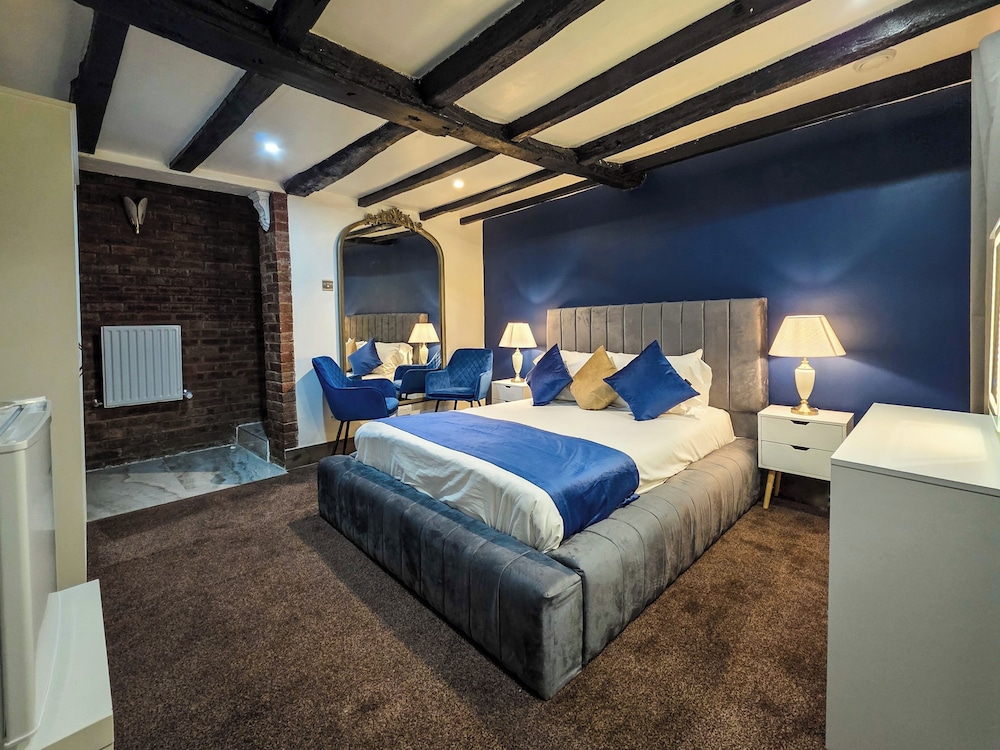 THE COURTYARD LODGE