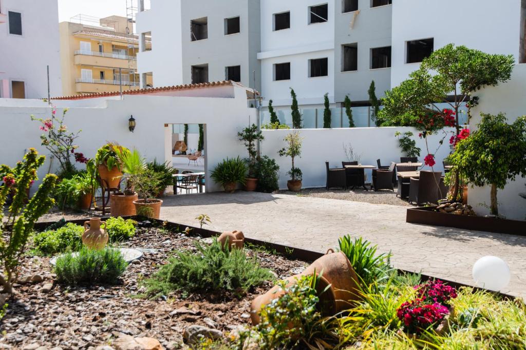 

Brindisi - Cala Ratjada - Petit Garden Hotel by Flacalco