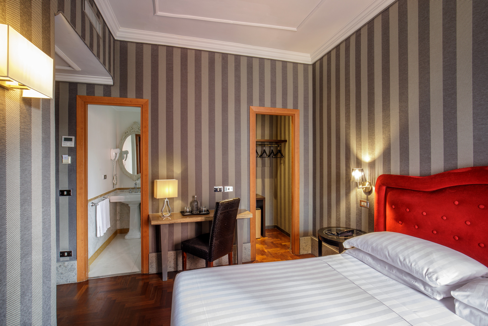 Standard quad room