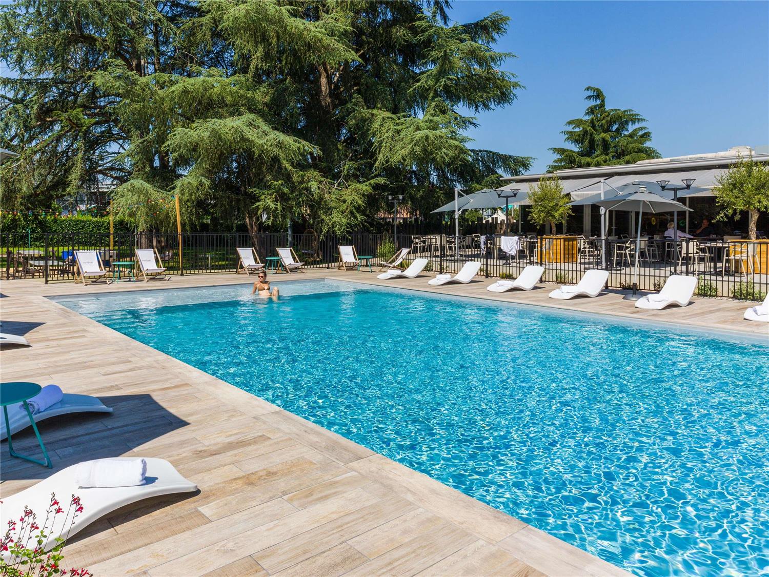 

Roma - Pau - Novotel Pau Pyrénées