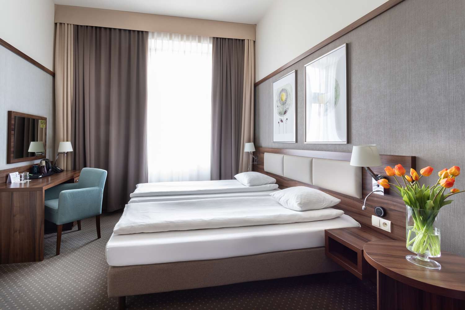 Zimmer mit 2 einzelbetten