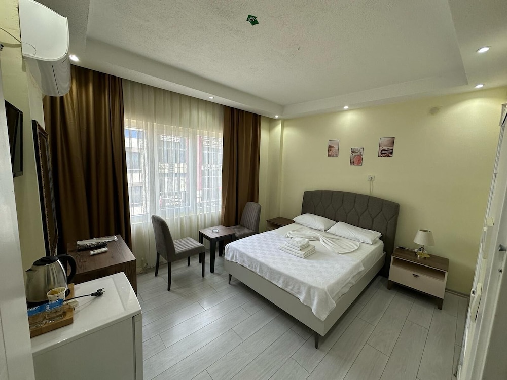 

Milano - Yalova - NAVAL HOTEL