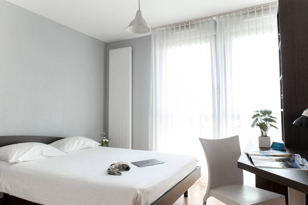 Larnod - Comfort Aparthotel Besancon Hauts du Chazal