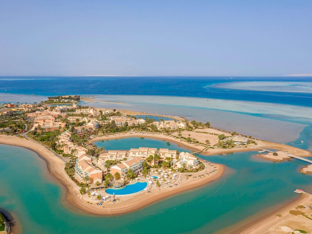 

Cagliari - El Gouna - Mövenpick Resort & Spa El Gouna