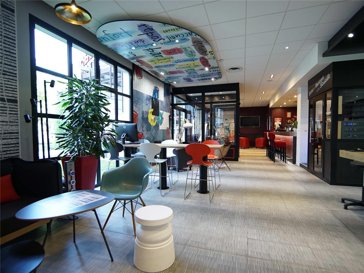 

Lamezia Terme - Paris Charles de Gaulle - Ibis Paris Nord Villepinte Parc des Expositions