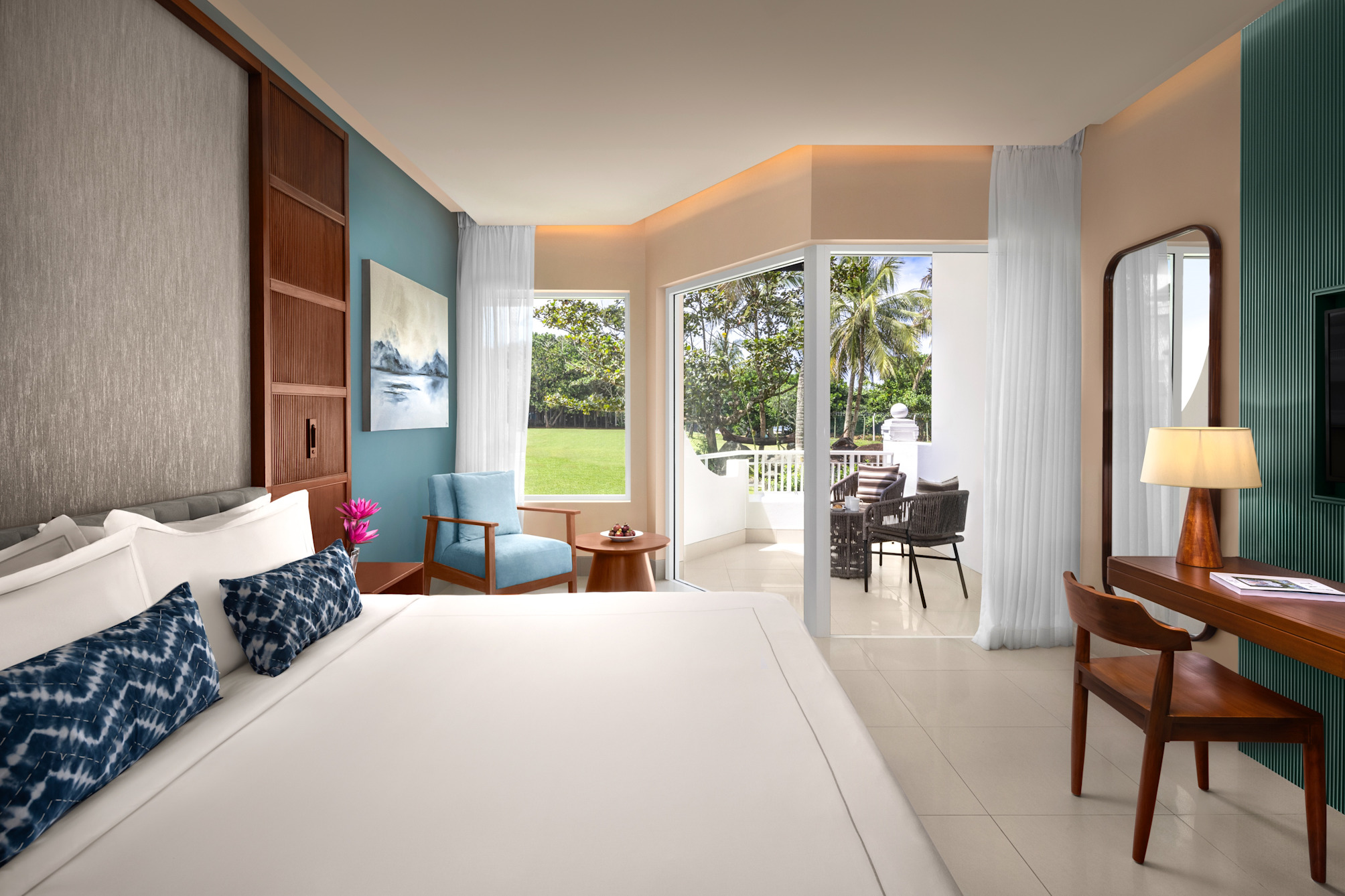 Superior room with garden view