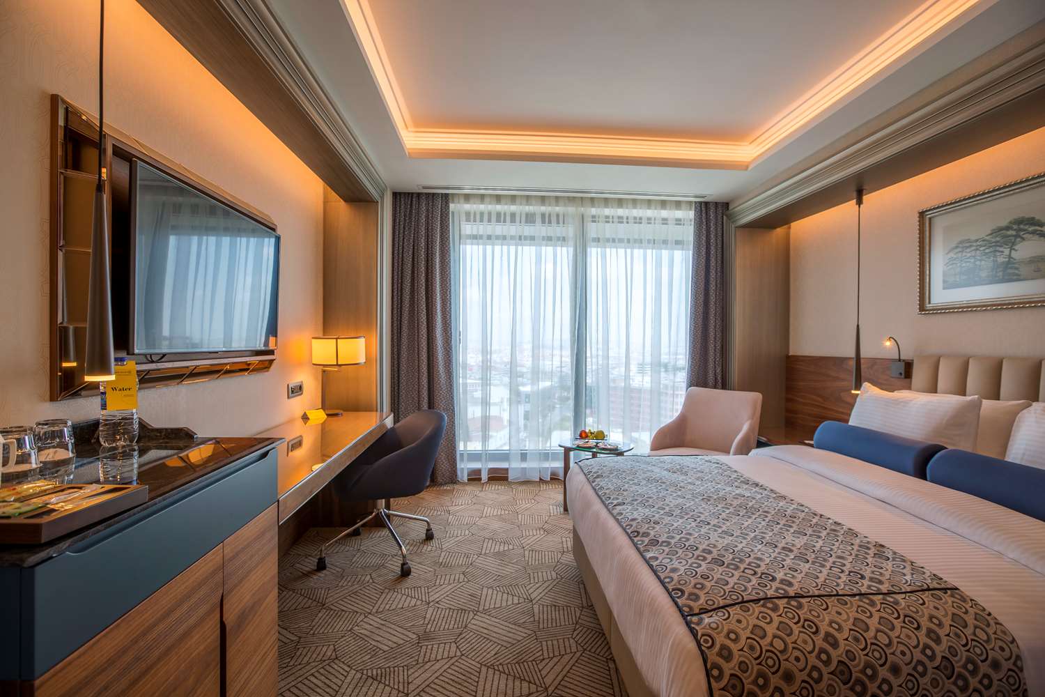 Superior room with city view