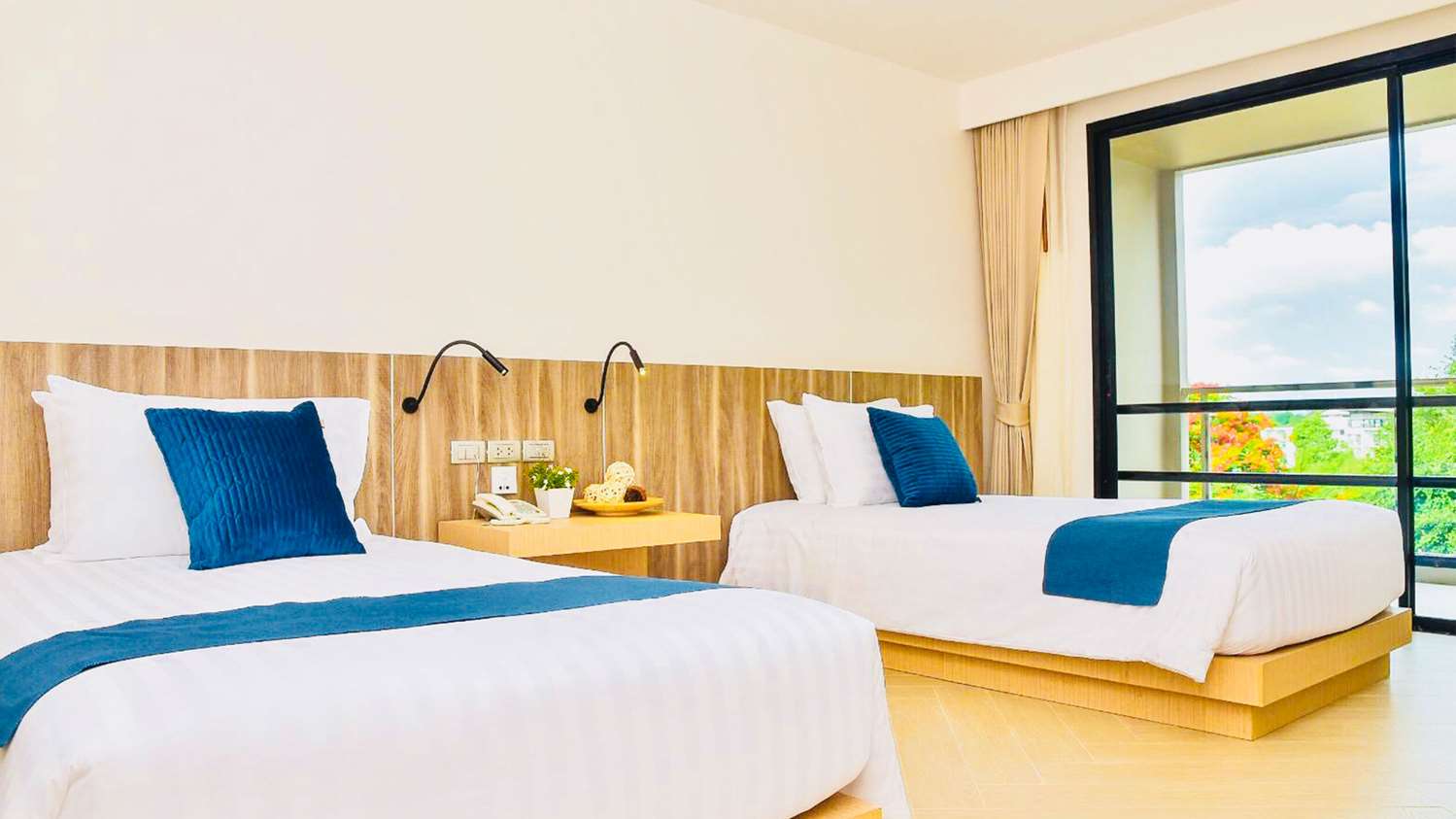 Deluxe Room with Balcony