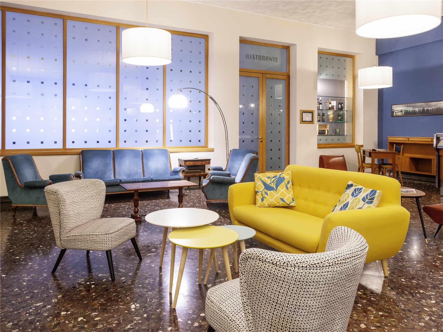 

Milano - Trani - ibis styles Trani