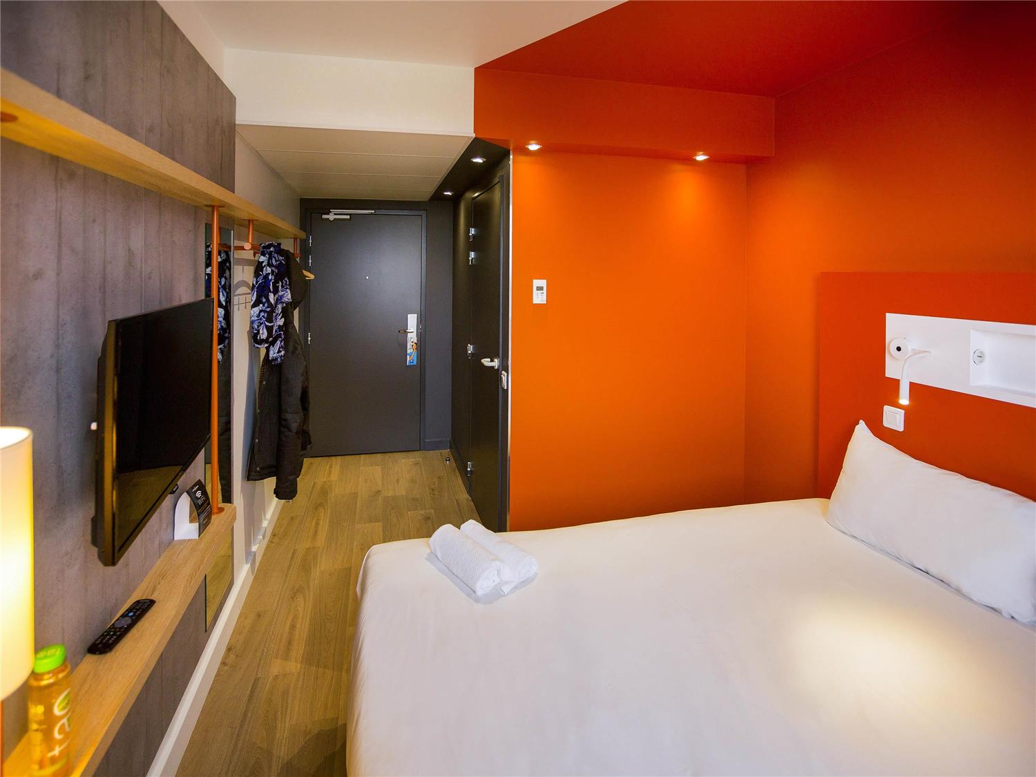 

Roma - Beauvais - ibis budget Beauvais Aeroport