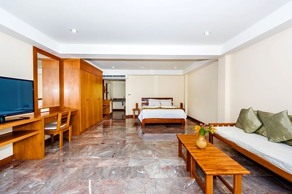 

Lamezia Terme - Kata Beach - Ocean Pie Phuket - Adult Only