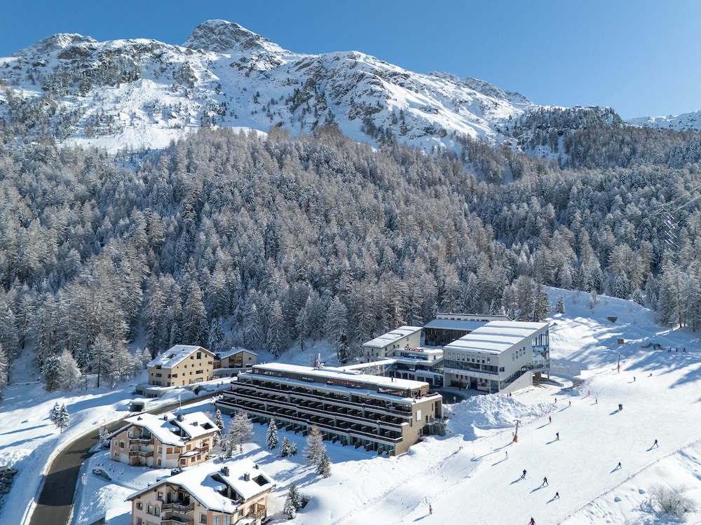 

Milano - Saint Moritz - Nira Alpina