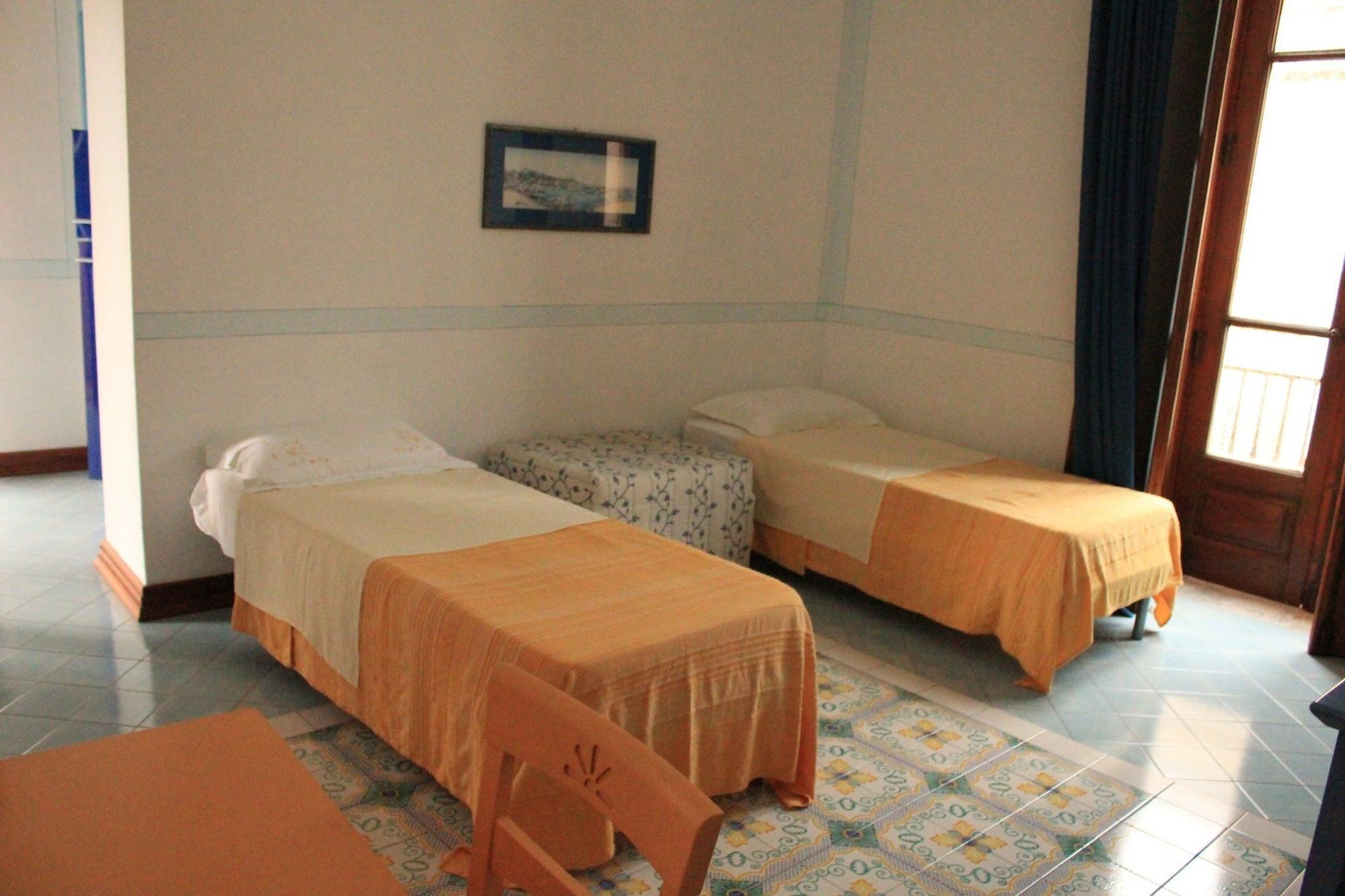 

Roma - Sapri - Hotel Del Sole Al Plebiscito