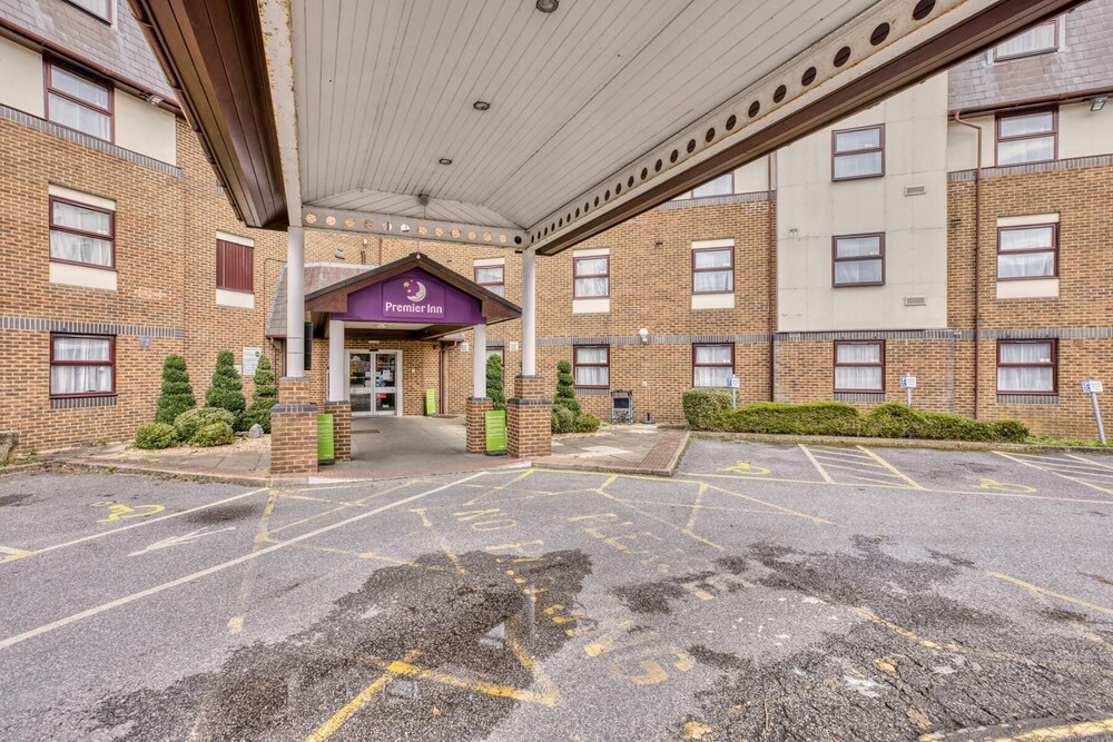 

Bologna - Londra, Aeroporto di London Gatwick - Premier Inn London Gatwick Airport A23