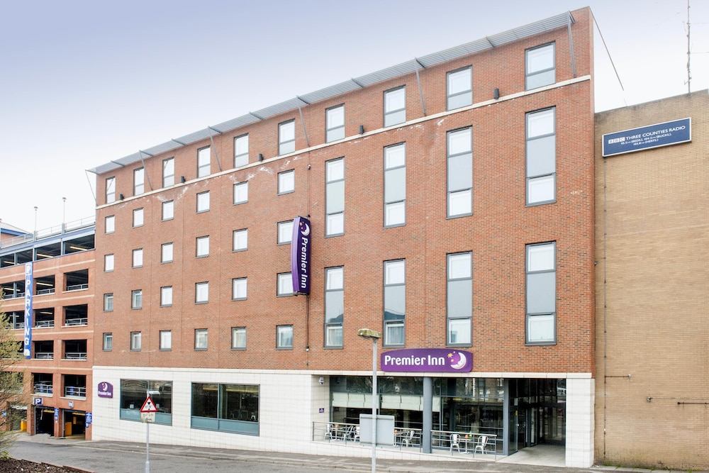

Bari - Luton - Premier Inn Luton Town Centre