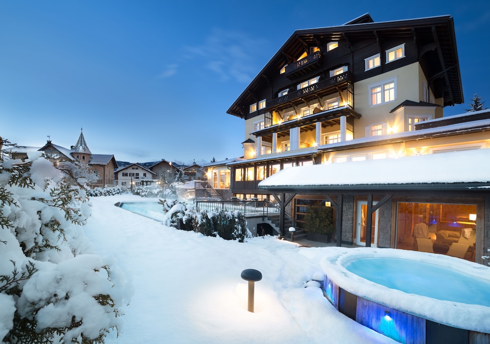 

Bari - Dolomiti, Montagna Italia - Hotel Villa Kastelruth