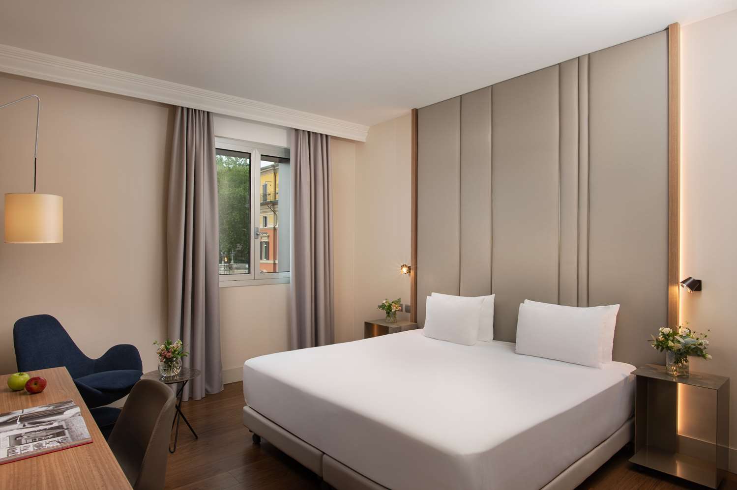 Deluxe with extra bed adult