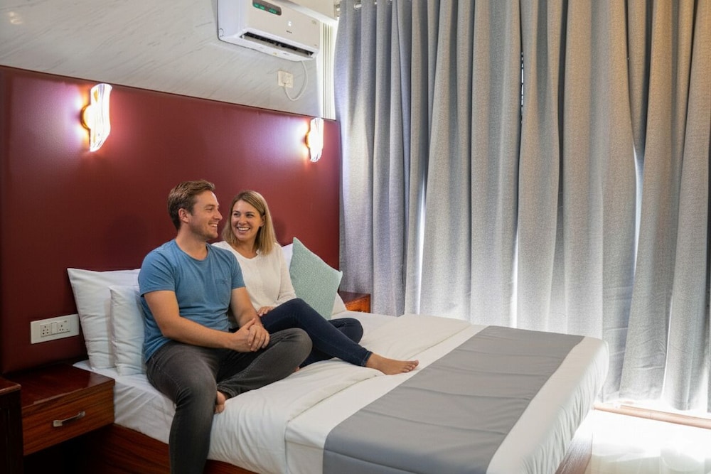 Bologna - Male - Terminal 27