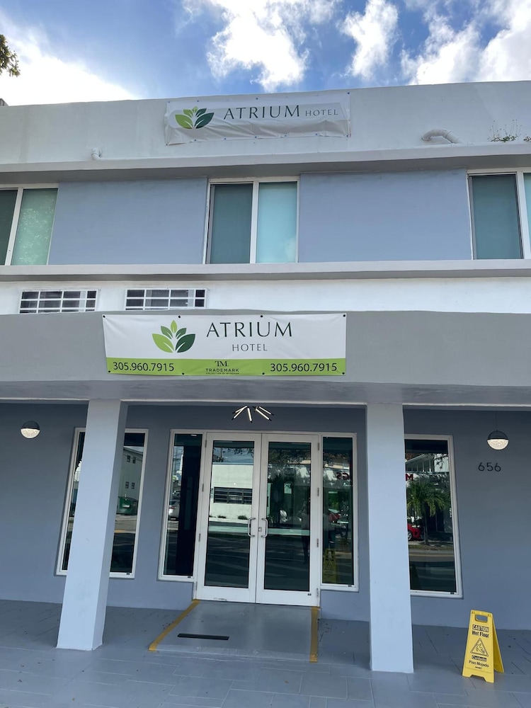 

Bologna - Miami (FL) - Atrium Hotel, Trademark Collection by Wyndham