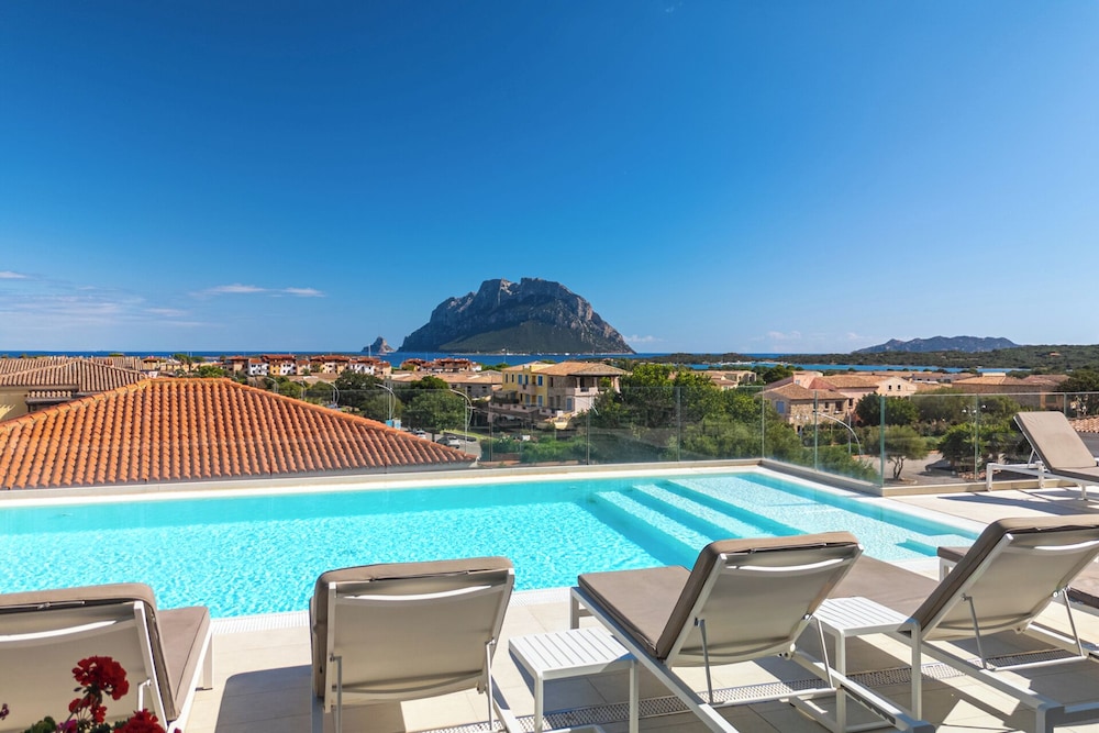 Felix Hotels – Hotel Residence Porto San Paolo