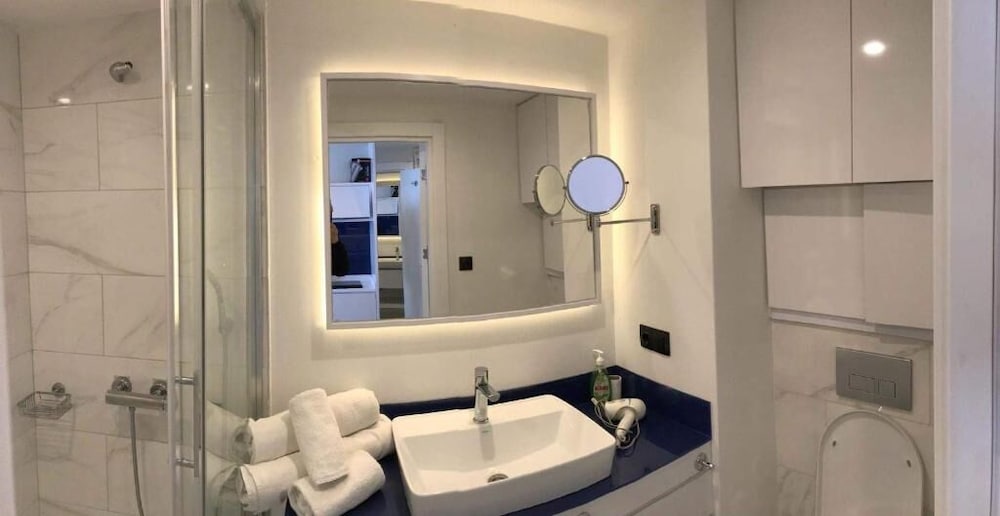 

Milano - Batumi - Holiday in orbi city