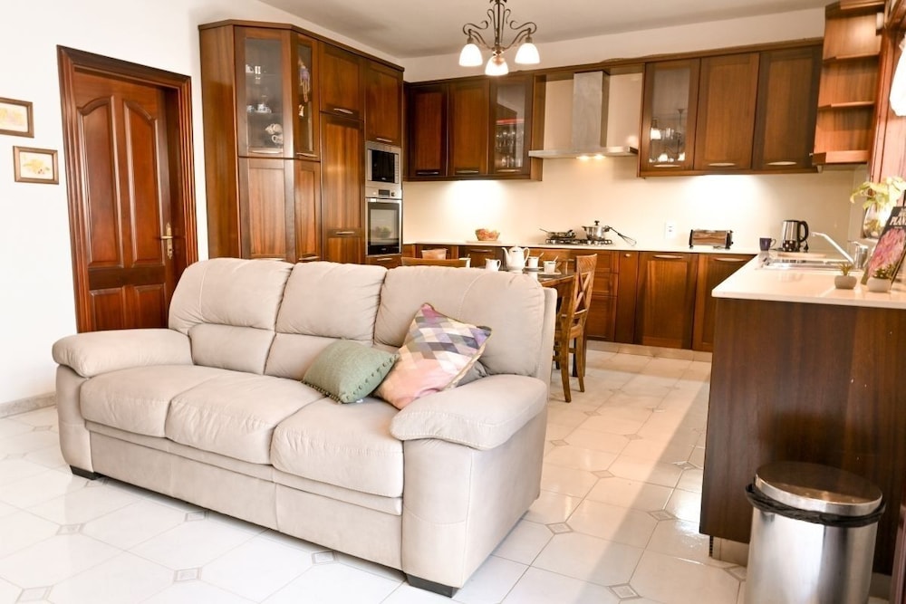 

Pisa - St. Julianʼs - 7 MEDITERRANEA VILLA